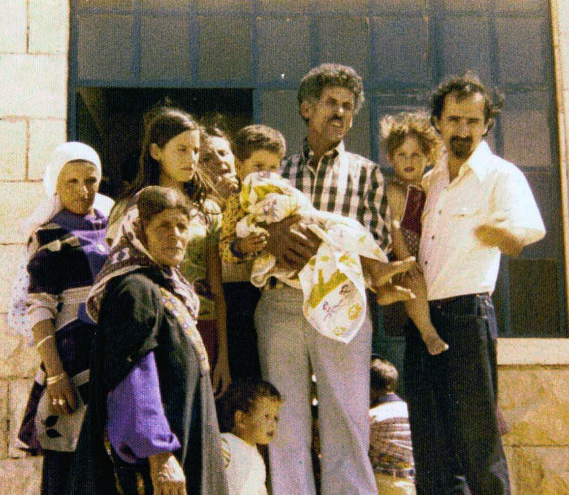 Tova, Maier and their children visit their Arab friend Ahmad. 1976